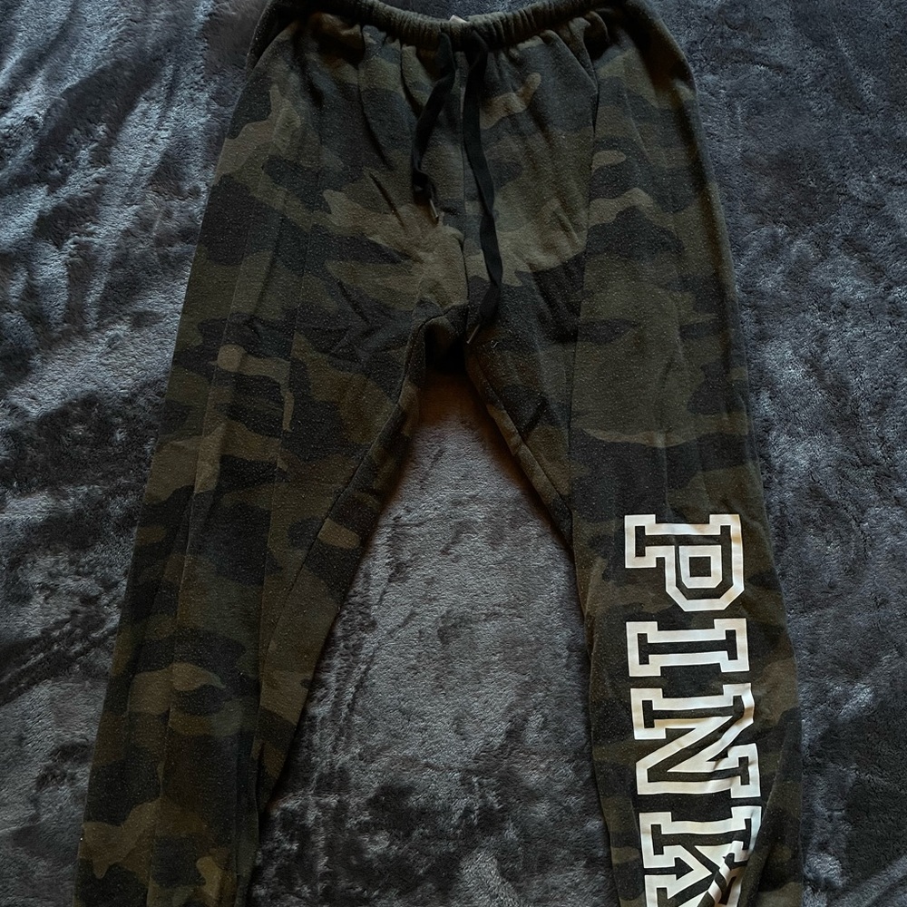 🐝Pink Camo Sweatpants